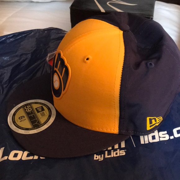 New Era Milwaukee Hat - Picture 3 of 4